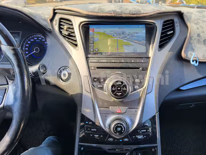 Hyundai Grandeur 2012 — 37