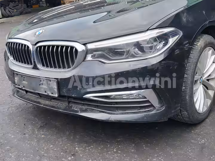 BMW 5 Series 2018 — 12