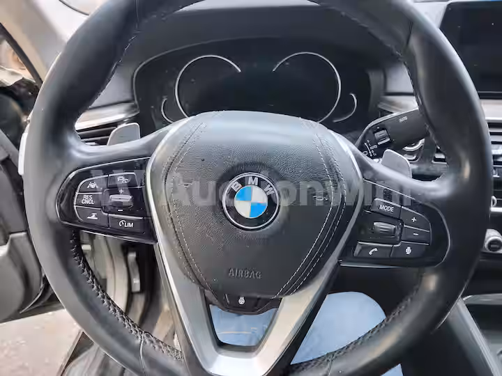 BMW 5 Series 2018 — 38