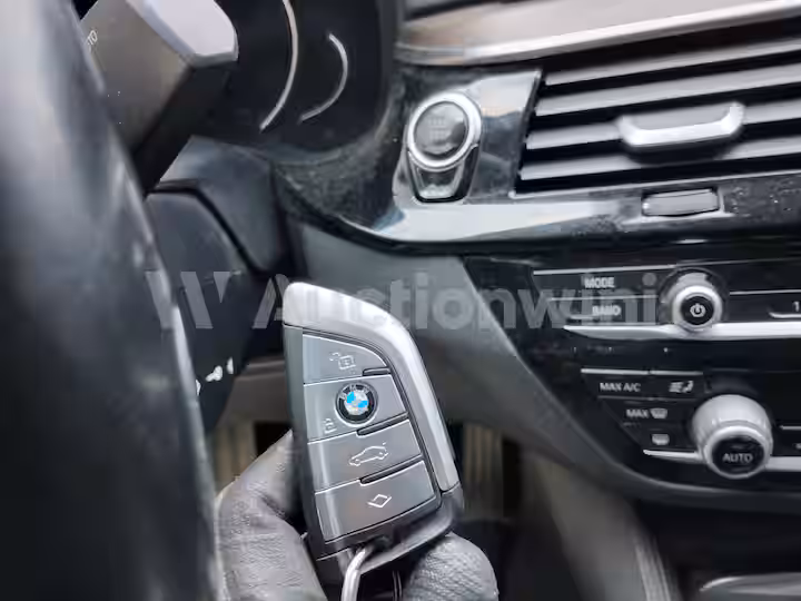 BMW 5 Series 2018 — 39