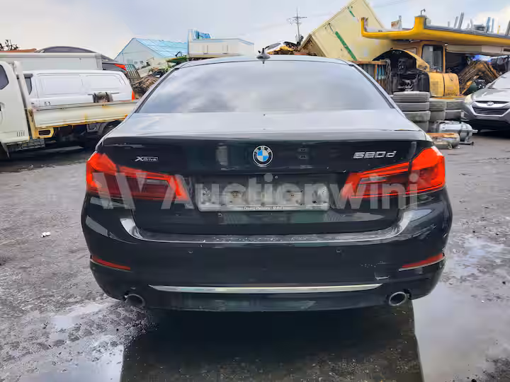 BMW 5 Series 2018 — 5