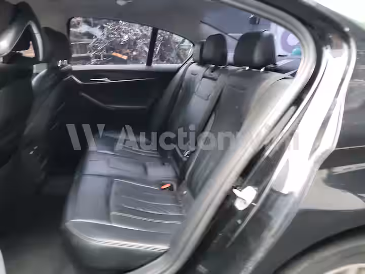 BMW 5 Series 2018 — 52