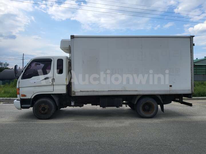 Hyundai Mighty 2013 — 2