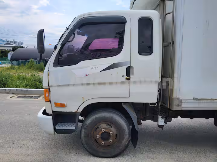 Hyundai Mighty 2013 — 11