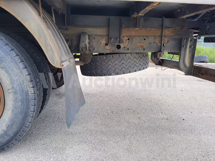 Hyundai Mighty 2013 — 32