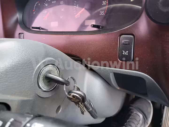 Hyundai Mighty 2013 — 43