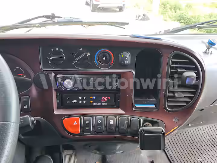 Hyundai Mighty 2013 — 44
