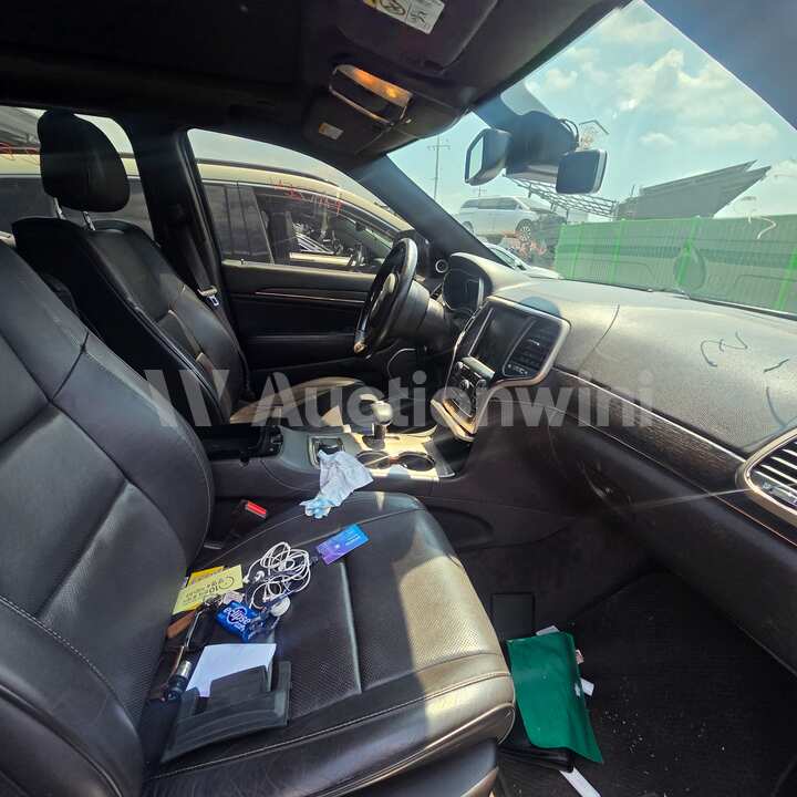 Jeep Cherokee 2015 — 31