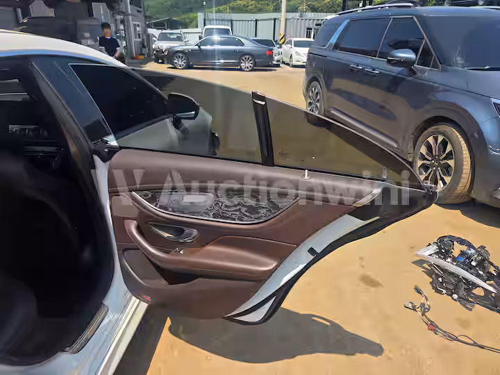 Mercedes Benz CLS Class 2019 — 15