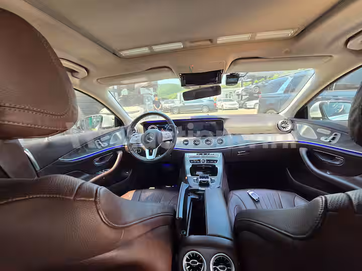 Mercedes Benz CLS Class 2019 — 30