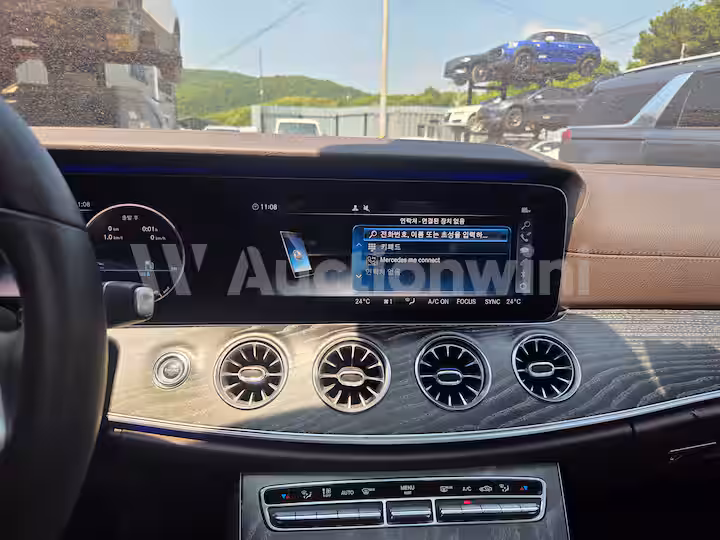 Mercedes Benz CLS Class 2019 — 35
