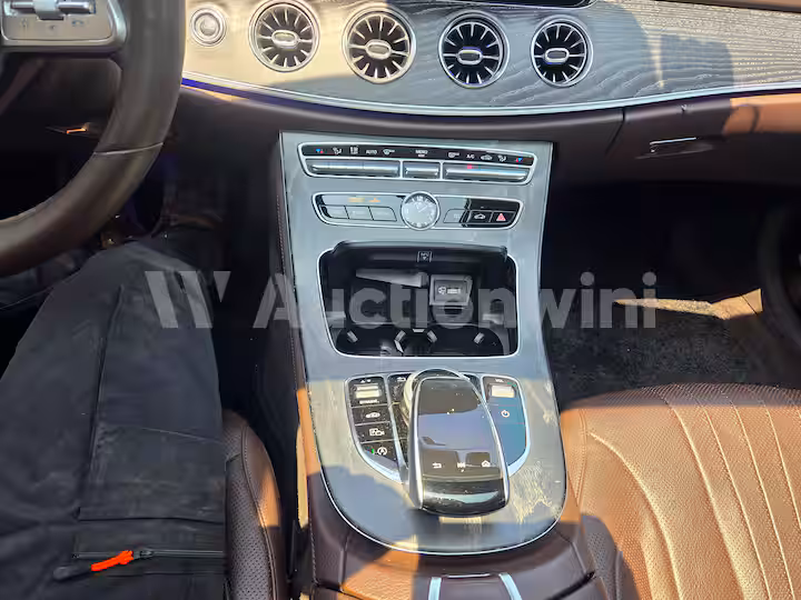 Mercedes Benz CLS Class 2019 — 36