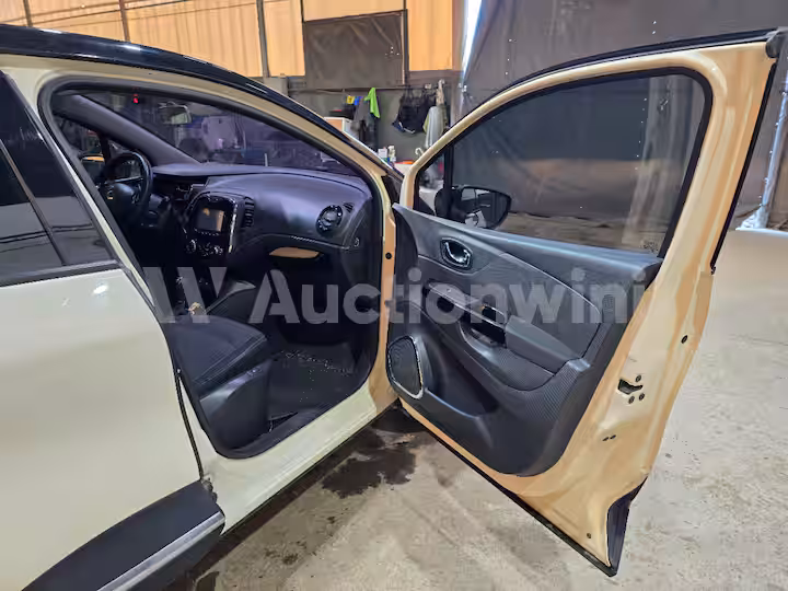 Renault QM3 2015 — 31
