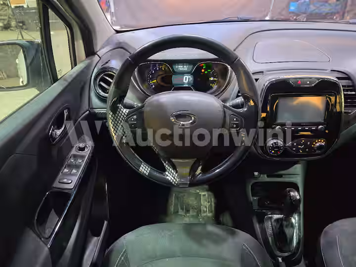 Renault QM3 2015 — 36