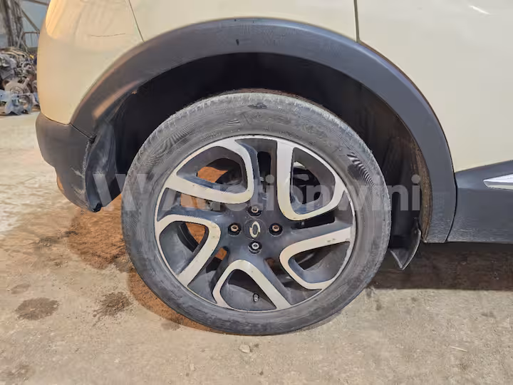 Renault QM3 2015 — 48
