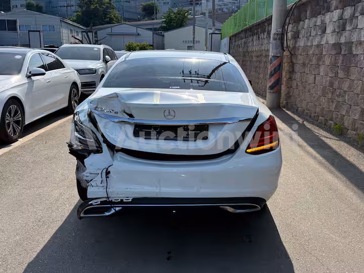 Mercedes Benz C Class 2019 — 5