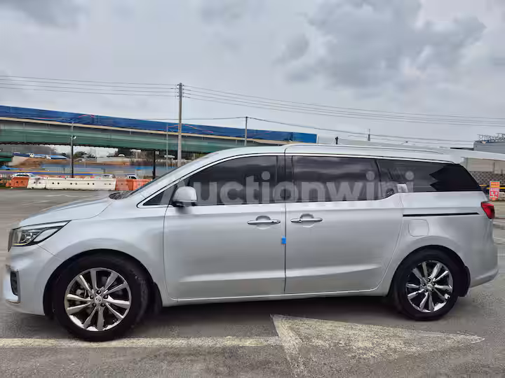 Kia The New Carnival 2019 — 5