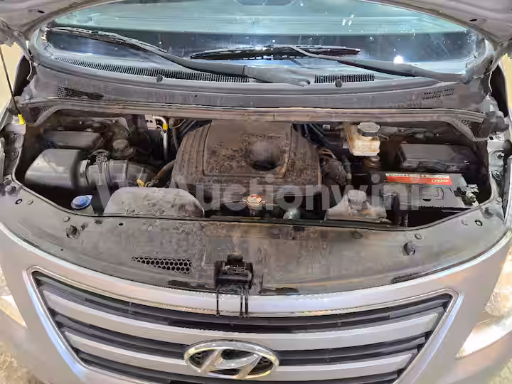 Hyundai Starex 2017 — 13