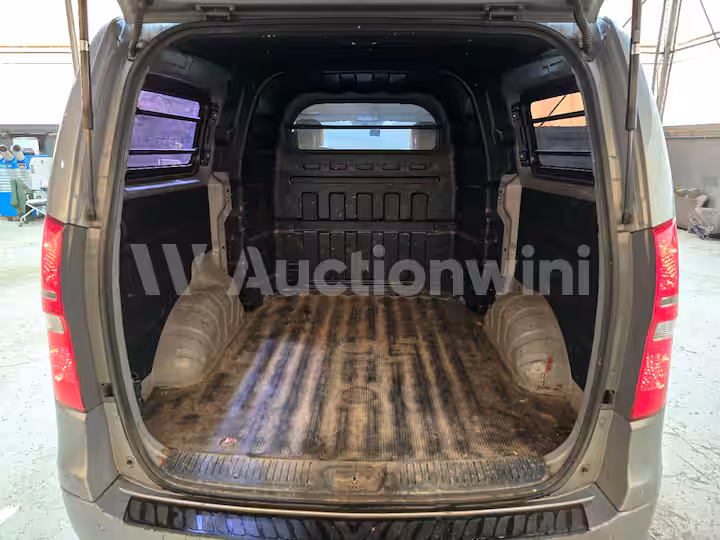 Hyundai Starex 2017 — 23