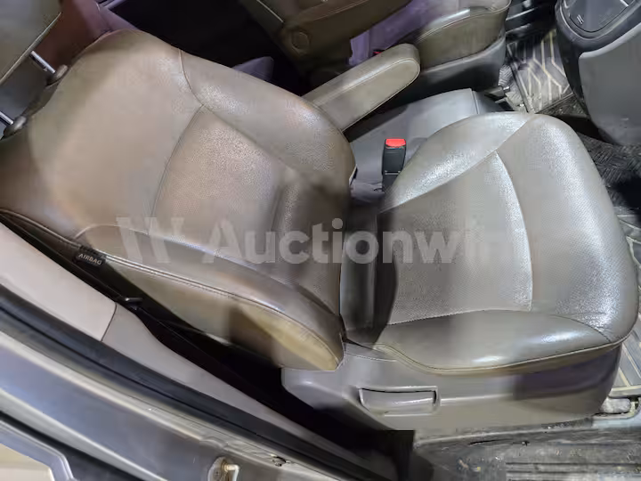 Hyundai Starex 2017 — 28