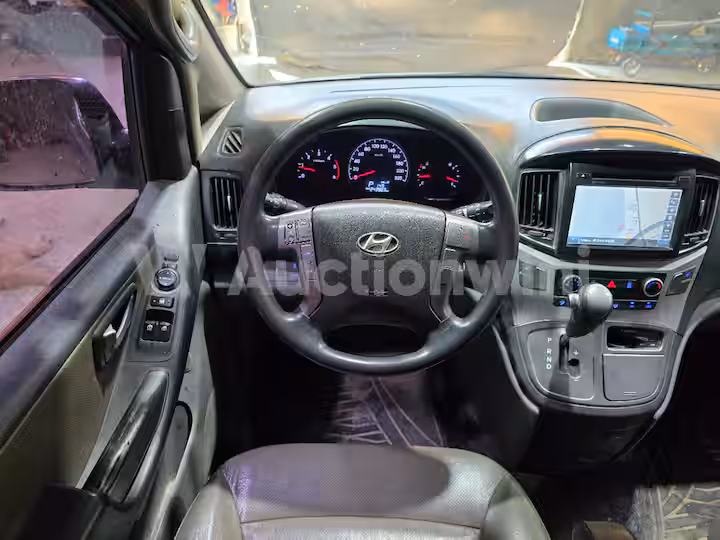 Hyundai Starex 2017 — 31