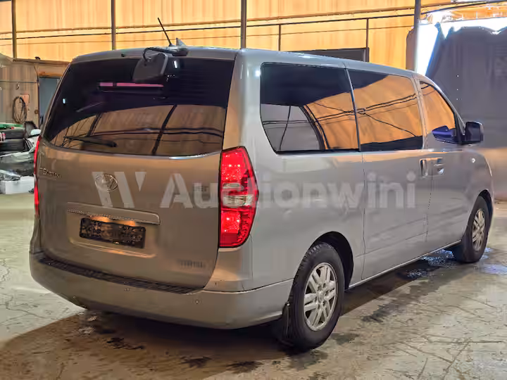 Hyundai Starex 2017 — 5