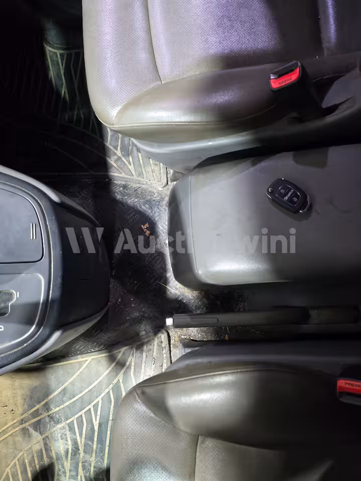 Hyundai Starex 2017 — 42