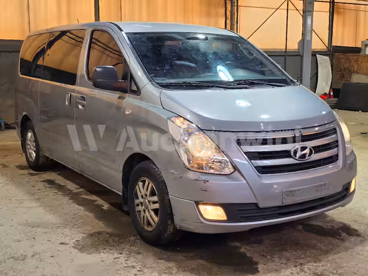 Hyundai Starex 2017 — 7