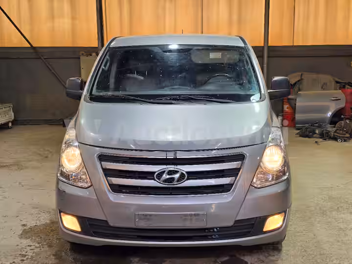 Hyundai Starex 2017 — 9