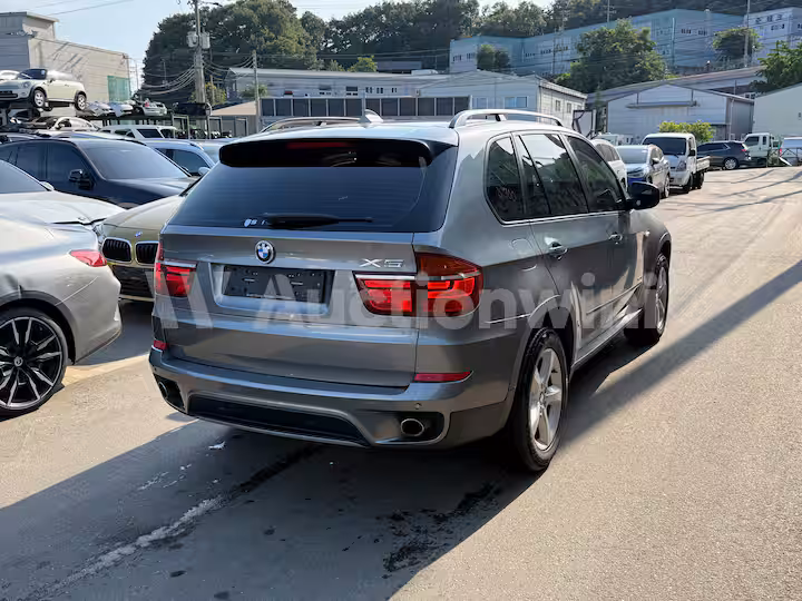 2011 BMW X5 (E70) — 4