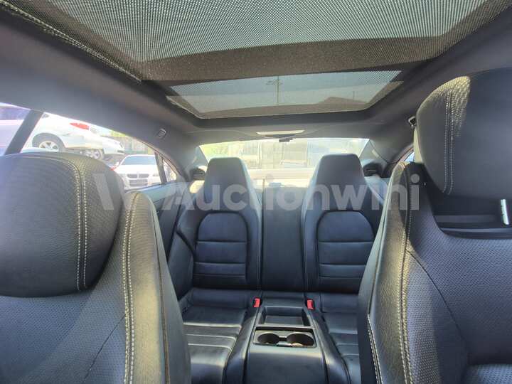 Mercedes Benz E Class 2011 — 13