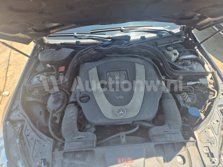 Mercedes Benz E Class 2011 — 22