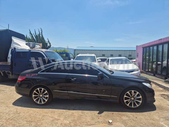 Mercedes Benz E Class 2011 — 4
