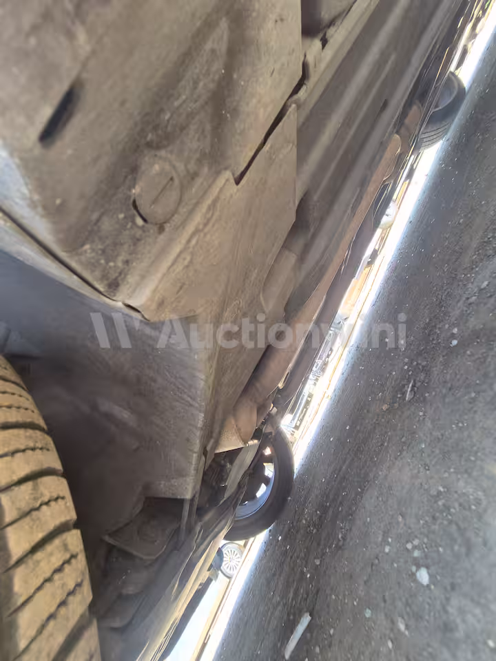 Mercedes Benz E Class 2011 — 40