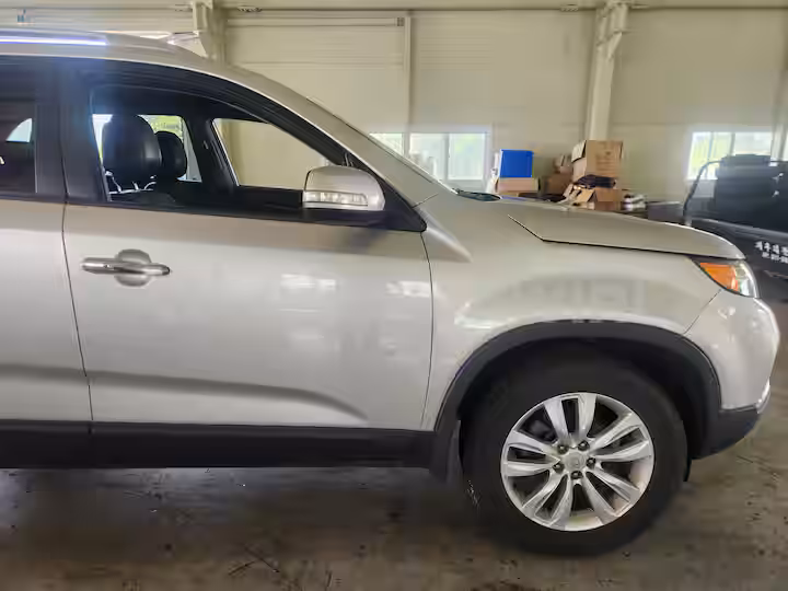 Kia Sorento 2010 — 11