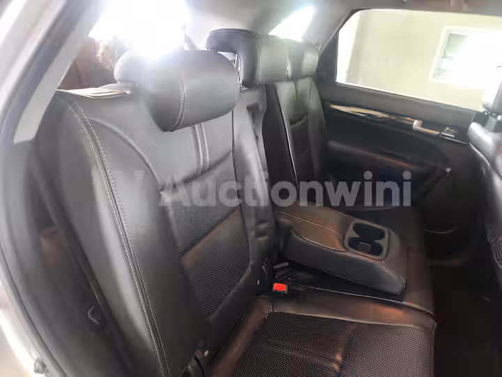 Kia Sorento 2010 — 30