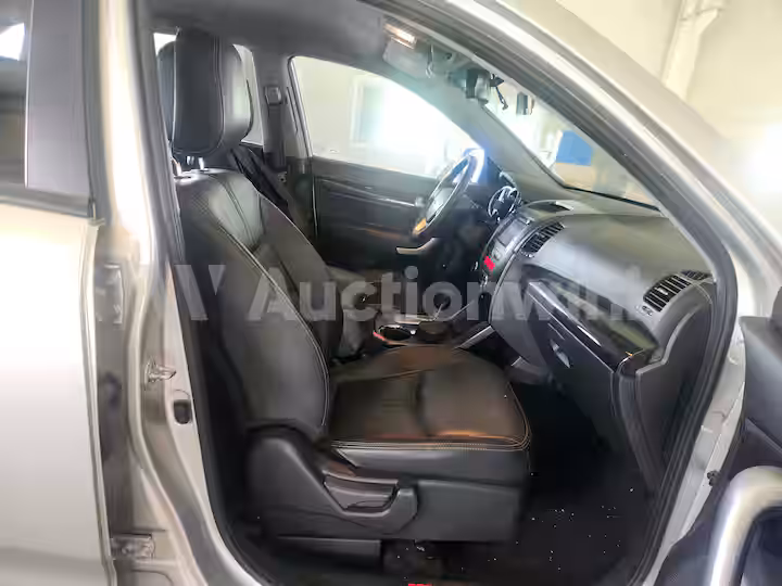 Kia Sorento 2010 — 33