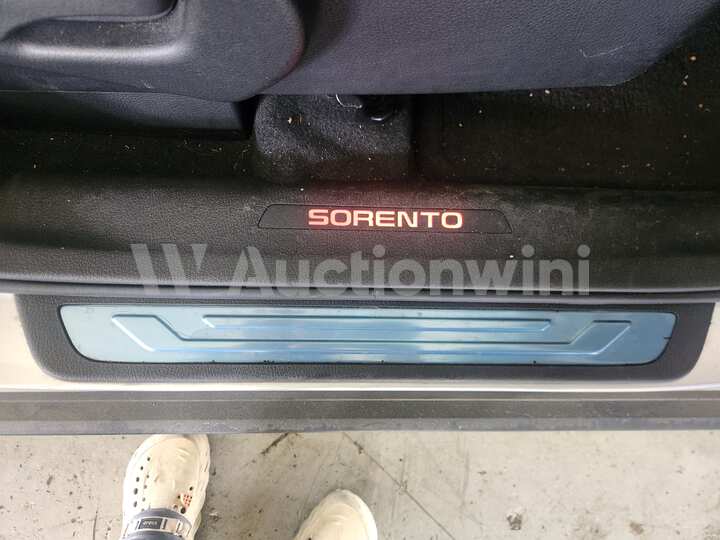 Kia Sorento 2010 — 35