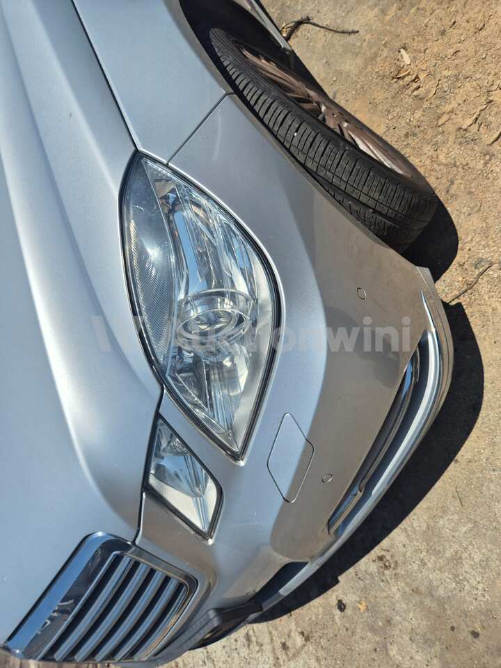 Mercedes Benz E Class 2011 — 16