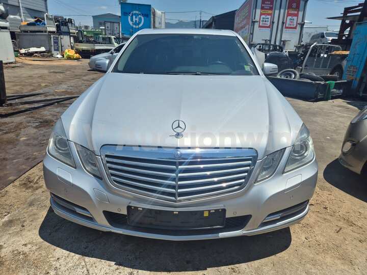 Mercedes Benz E Class 2011 — 3