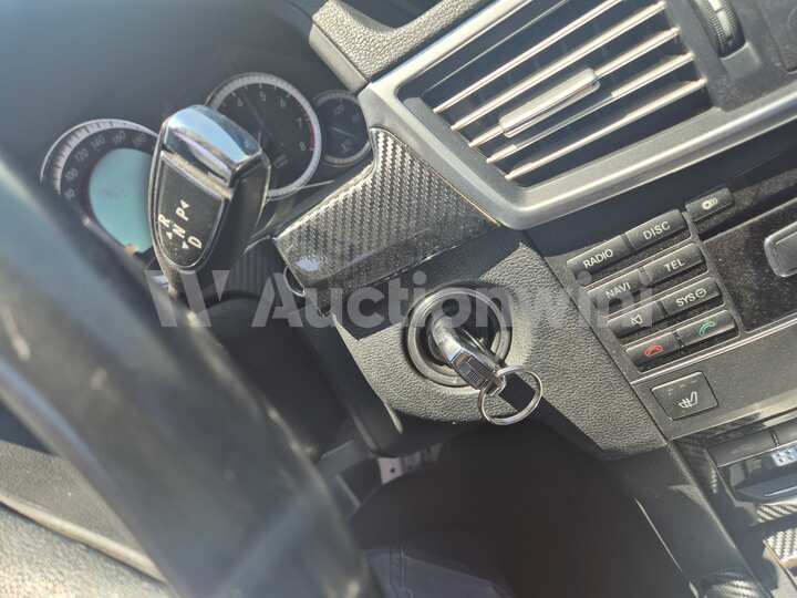 Mercedes Benz E Class 2011 — 30