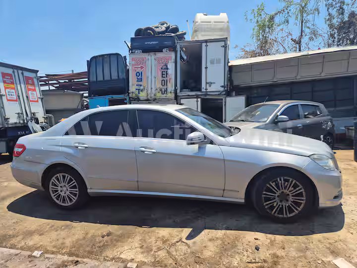 Mercedes Benz E Class 2011 — 4