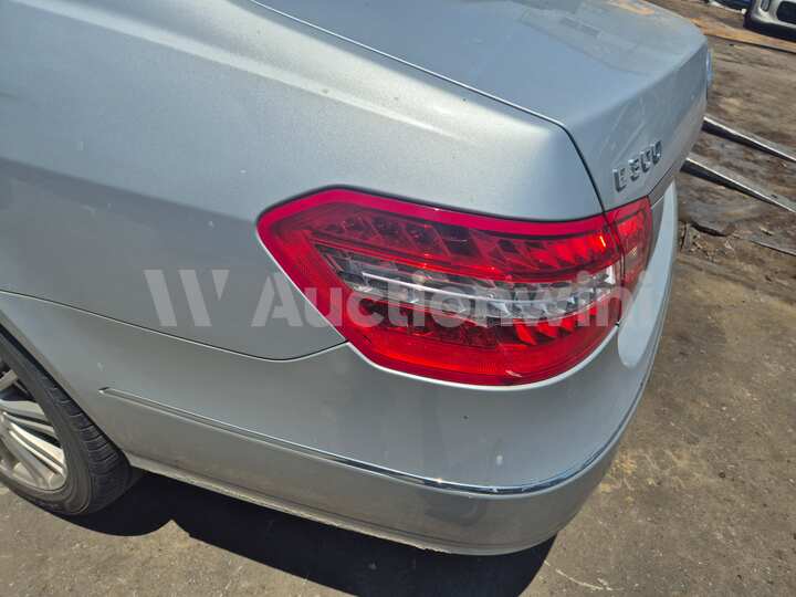 Mercedes Benz E Class 2011 — 9