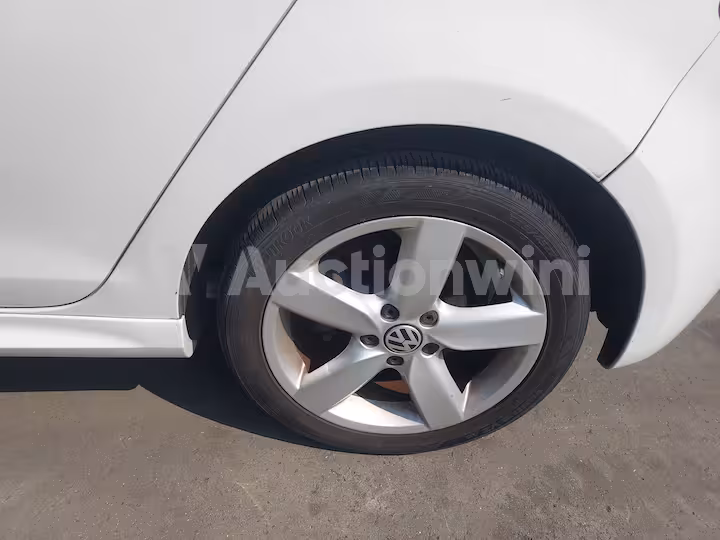 Volkswagen Golf 2013 — 13