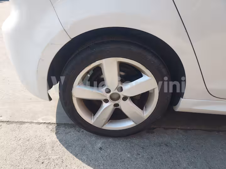 Volkswagen Golf 2013 — 14