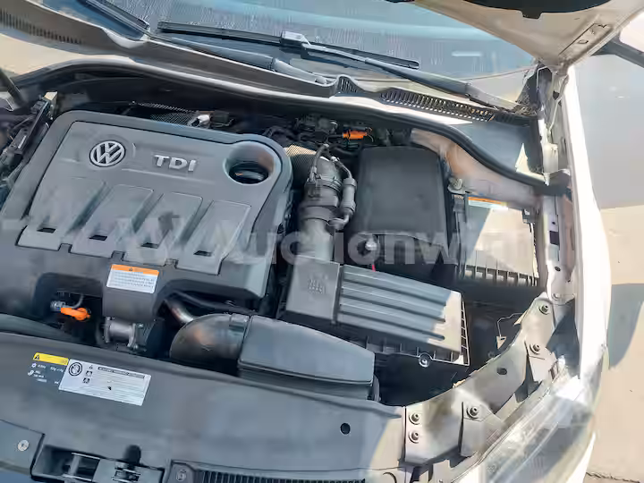 Volkswagen Golf 2013 — 24