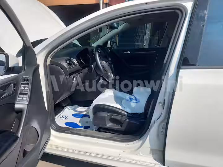 Volkswagen Golf 2013 — 36