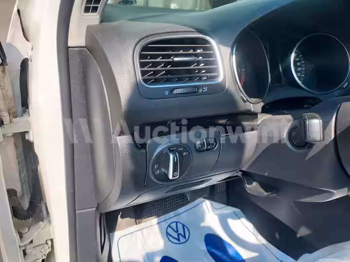 Volkswagen Golf 2013 — 41
