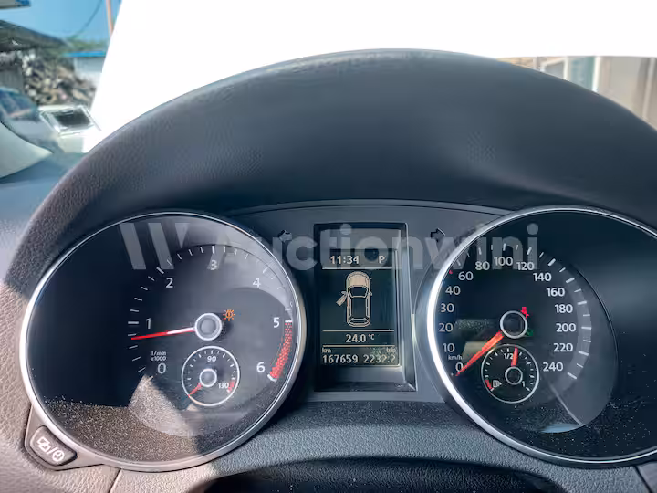 Volkswagen Golf 2013 — 43