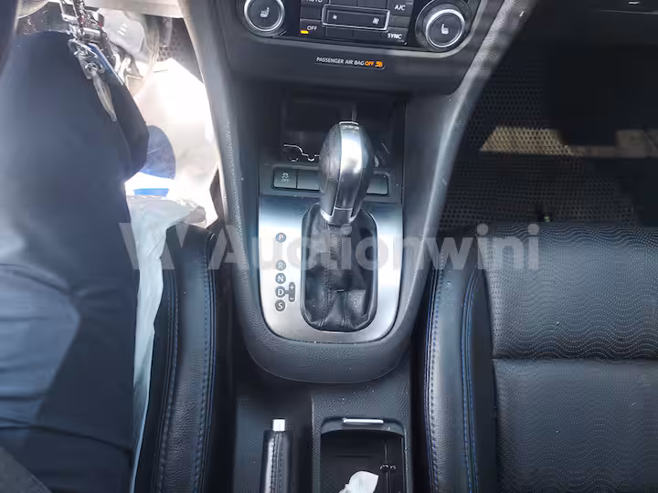 Volkswagen Golf 2013 — 46